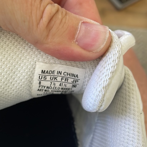 Adidas superstar 2g size 8. Classic shoes. - Picture 3 of 9